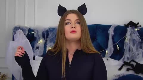 Snapshot of crystallyons chatting on October 2025 06:03:02 PM Crystal online show from October 2025 06:03:02 PM