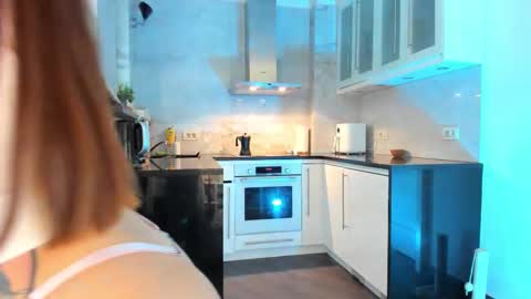 Snapshot of crystalnova_ chatting on November 2025 11:42:02 AM Kristina online show from November 2025 11:42:02 AM