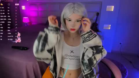 Cuddly Kitten online show from September 2025 10:26:02 PM