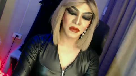 CUMMELA SLUTI online show from March 2025 06:45:01 PM