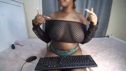 Snapshot of cum_central chatting on October 2025 01:39:02 AM cum_central online show from October 2025 01:39:02 AM