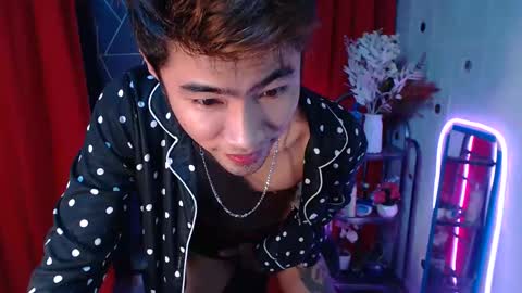 Snapshot of cumhavefun25 chatting on December 2024 05:33:01 PM ask me online show from December 2024 05:33:01 PM