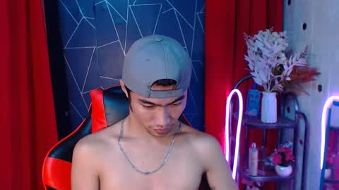 Snapshot of cumhavefun25 chatting on December 2024 09:48:01 PM ask me online show from December 2024 09:48:01 PM