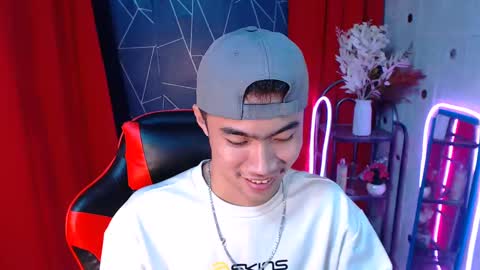 Snapshot of cumhavefun25 chatting on December 2024 10:54:02 PM ask me online show from December 2024 10:54:02 PM