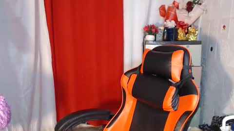 Snapshot of cumhavefun25 chatting on November 2025 12:04:02 PM ask me online show from November 2025 12:04:02 PM