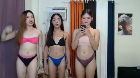 via medusa danna lerie scarlet online show from September 2025 05:02:02 AM