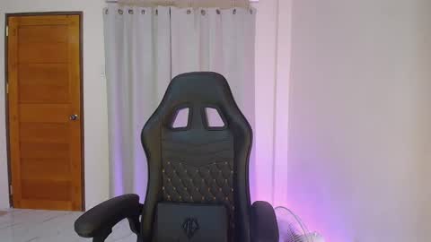 Snapshot of cummingyu chatting on January 2025 11:53:02 AM cummingyu online show from January 2025 11:53:02 AM