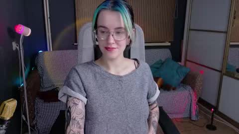 Snapshot of cumpotikeve chatting on October 2025 03:17:02 AM CUMpotikEve online show from October 2025 03:17:02 AM