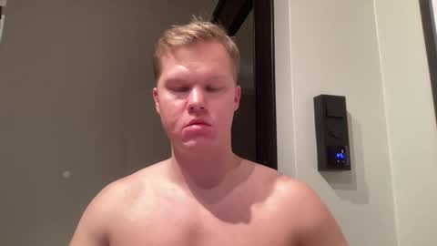 CumRicoXL online show from November 2025 06:07:02 PM