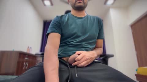 Purplesque online show from September 2025 06:24:02 PM