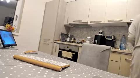 maria  alex online show from October 2025 03:07:01 AM