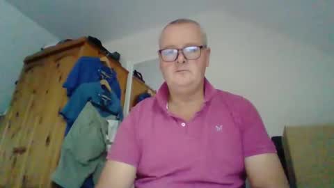 Snapshot of curiousax77 chatting on October 2025 08:37:02 AM curiousax77 online show from October 2025 08:37:02 AM