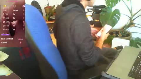 Snapshot of curiousgenie chatting on October 2025 09:44:01 AM curiousgenie online show from October 2025 09:44:01 AM