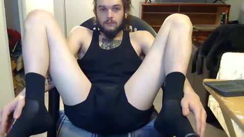 Snapshot of curiouss25 chatting on November 2025 05:06:01 AM curiouss25 online show from November 2025 05:06:01 AM