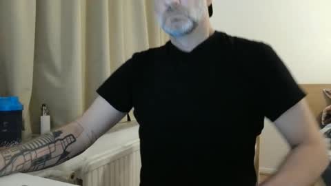 Snapshot of curman85 chatting on December 2024 11:57:01 PM Curman85 online show from December 2024 11:57:01 PM