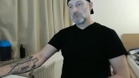 Snapshot of curman85 chatting on January 2025 12:22:02 AM Curman85 online show from January 2025 12:22:02 AM