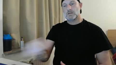 Snapshot of curman85 chatting on February 2025 11:41:02 PM Curman85 online show from February 2025 11:41:02 PM