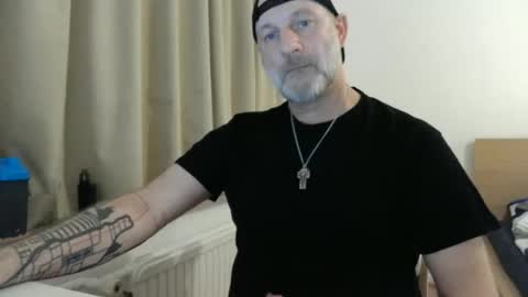 Snapshot of curman85 chatting on March 2025 11:42:02 PM Curman85 online show from March 2025 11:42:02 PM