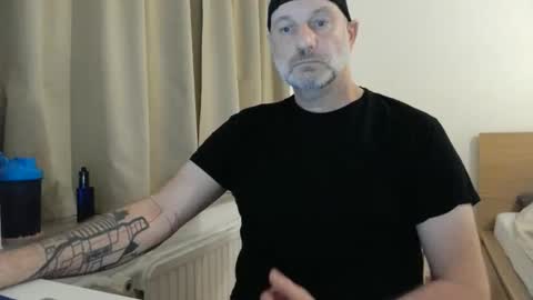 Snapshot of curman85 chatting on September 2025 10:44:01 PM Curman85 online show from September 2025 10:44:01 PM