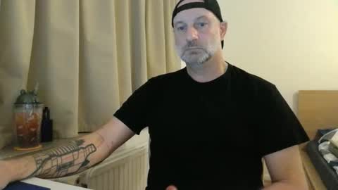 Snapshot of curman85 chatting on October 2025 10:48:02 PM Curman85 online show from October 2025 10:48:02 PM