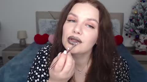 curvyanna13 online show from December 2024 04:05:01 PM