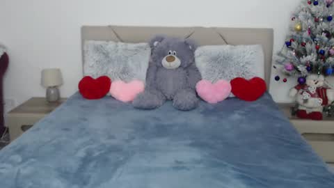 curvyanna13 online show from December 2024 03:26:01 PM