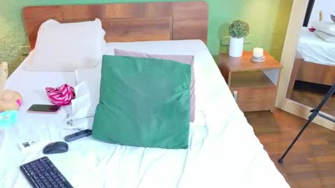 Snapshot of curvyebonyy_ chatting on September 2025 08:10:02 PM Danna online show from September 2025 08:10:02 PM