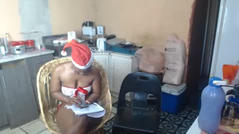 Snapshot of curvypear76x chatting on December 2024 01:55:01 PM curvypear76x online show from December 2024 01:55:01 PM