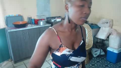 Snapshot of curvypear76x chatting on January 2025 01:03:01 PM curvypear76x online show from January 2025 01:03:01 PM