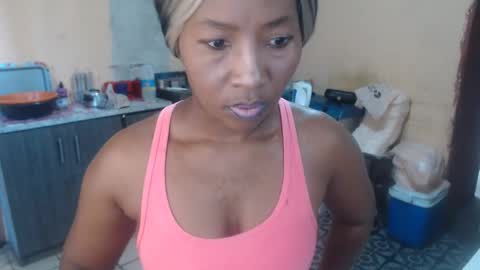 Snapshot of curvypear76x chatting on January 2025 07:15:01 AM curvypear76x online show from January 2025 07:15:01 AM