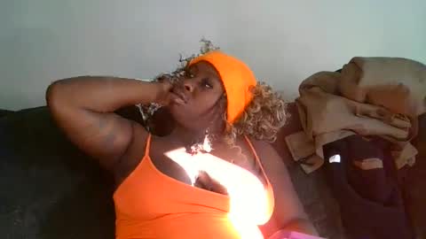 Snapshot of curvyychocolate chatting on January 2025 12:45:01 AM curvyychocolate online show from January 2025 12:45:01 AM