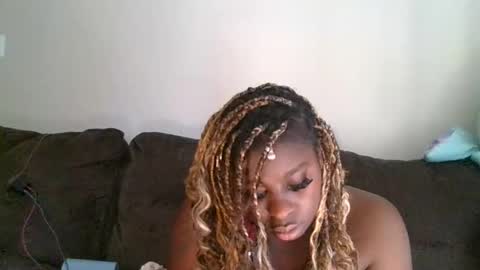 Snapshot of curvyychocolate chatting on January 2025 06:56:01 PM curvyychocolate online show from January 2025 06:56:01 PM