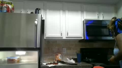 Snapshot of curvyychocolate chatting on January 2025 10:17:02 PM curvyychocolate online show from January 2025 10:17:02 PM