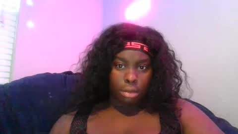 Snapshot of curvyychocolate chatting on February 2025 10:07:02 PM curvyychocolate online show from February 2025 10:07:02 PM
