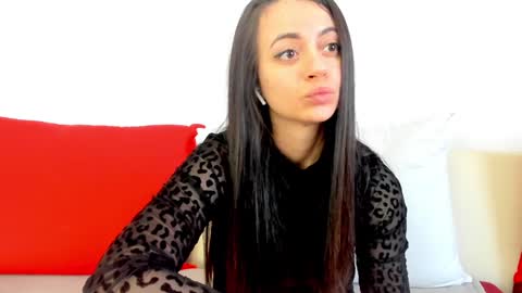 Snapshot of cute_angel95 chatting on January 2025 02:25:01 PM cute_angel95 online show from January 2025 02:25:01 PM