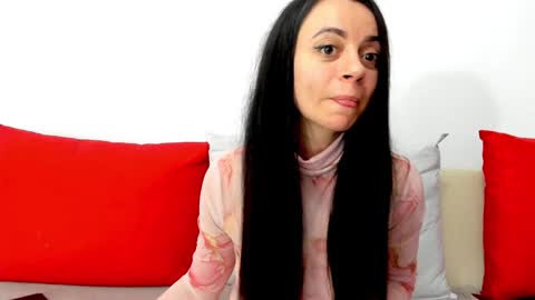 Snapshot of cute_angel95 chatting on January 2025 07:26:02 PM cute_angel95 online show from January 2025 07:26:02 PM