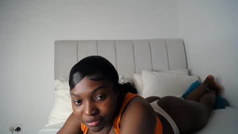 Liya online show from September 2025 06:52:01 PM