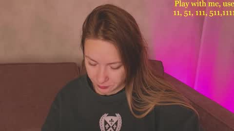 Snapshot of cute_darina chatting on October 2025 01:25:02 AM Everyday stream in the same time online show from October 2025 01:25:02 AM