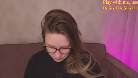 Snapshot of cute_darina chatting on October 2025 03:40:02 AM Everyday stream in the same time online show from October 2025 03:40:02 AM