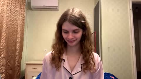 cute_kitte online show from October 2025 07:23:02 PM