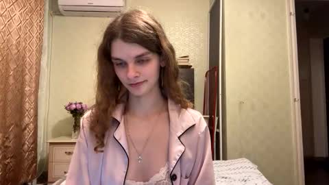 cute_kitte online show from October 2025 07:01:02 PM
