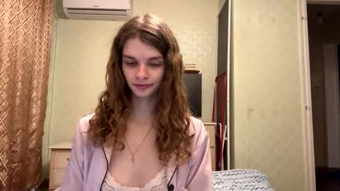 cute_kitte online show from October 2025 05:03:01 PM