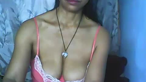Snapshot of cute_moll chatting on November 2025 12:49:02 PM murielle online show from November 2025 12:49:02 PM