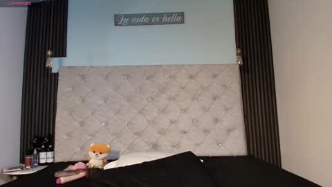 Nicky online show from November 2025 04:47:01 AM