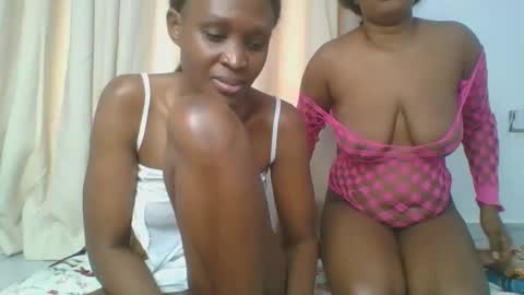 cute_shiks online show from September 2025 07:10:01 AM