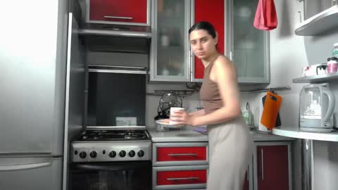 Snapshot of cute_strawberry_ chatting on December 2024 09:44:02 AM cute_strawberry_ online show from December 2024 09:44:02 AM