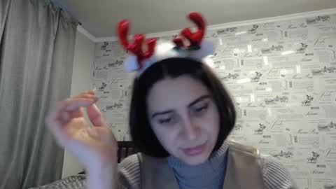 Snapshot of cute_strawberry_ chatting on December 2024 12:55:02 PM cute_strawberry_ online show from December 2024 12:55:02 PM