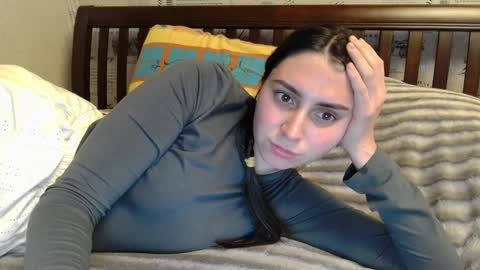 Snapshot of cute_strawberry_ chatting on January 2025 03:40:02 PM cute_strawberry_ online show from January 2025 03:40:02 PM