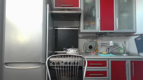 Snapshot of cute_strawberry_ chatting on February 2025 07:48:01 AM cute_strawberry_ online show from February 2025 07:48:01 AM