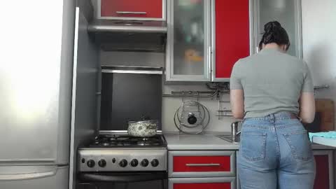 Snapshot of cute_strawberry_ chatting on February 2025 07:47:02 AM cute_strawberry_ online show from February 2025 07:47:02 AM